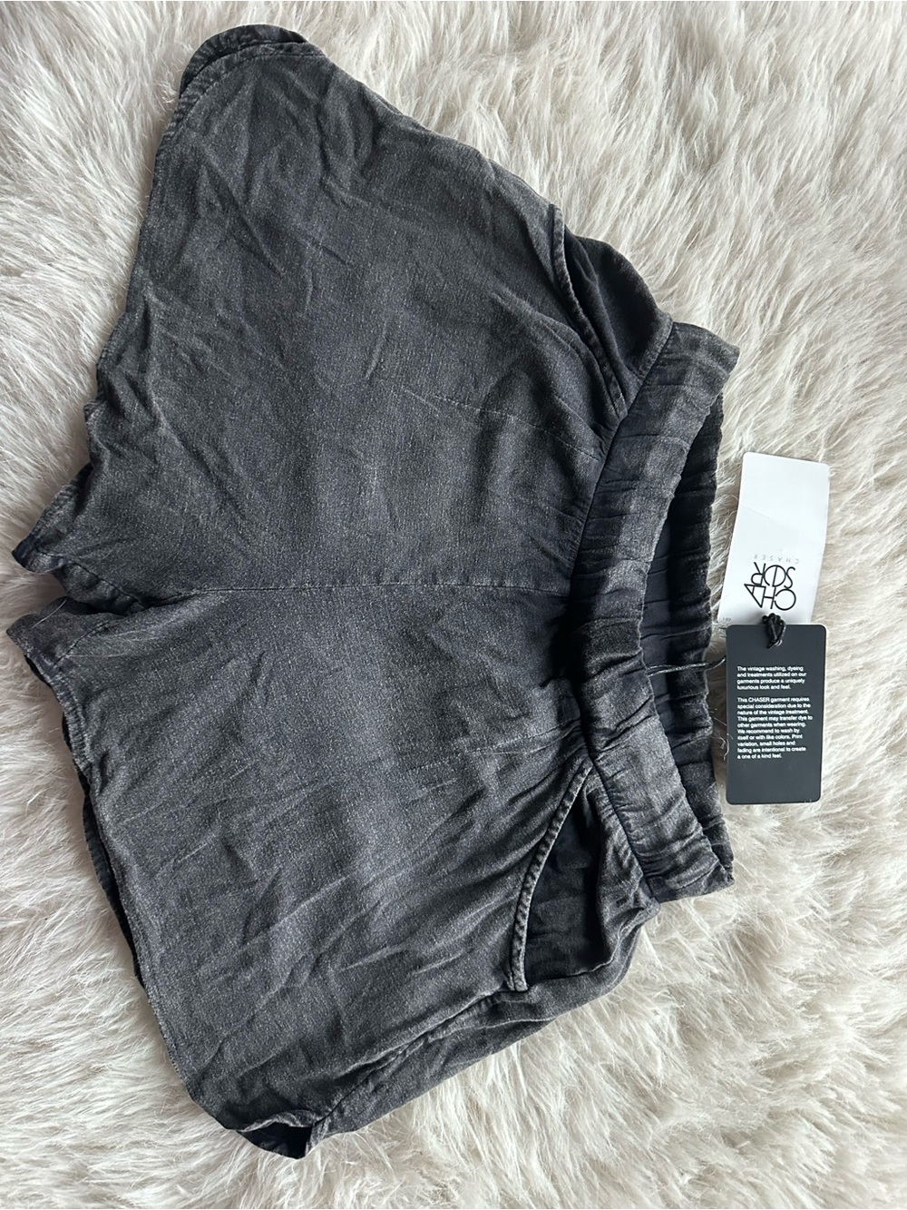 Chaser black crowd Washed Charcoal Elastic-Waist Athletic Shorts - Picture 3 of 13